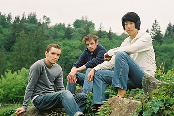 dld group pho-toh. - the members of the best band evaaa. :]