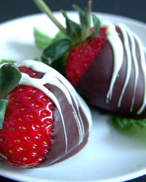 Strawberry Chocolate Dip - It looks like they took a strawberry, dipped it in milk chocolate, then drizzled over it with white chocolate! Yum Yum!
