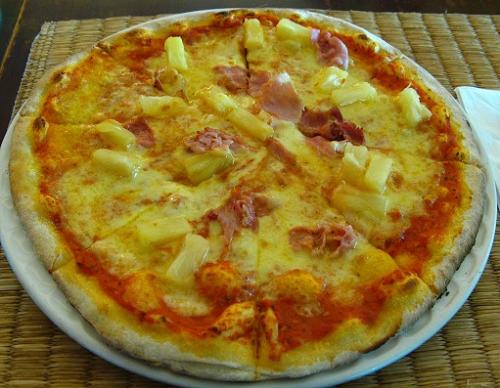 food - yummy pizza