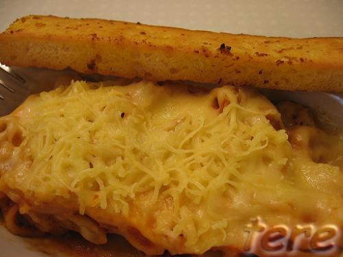 food, dessert - yummy baked macaroni