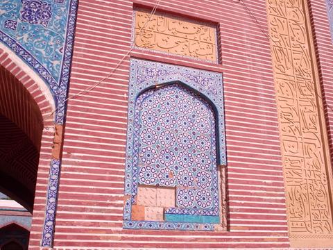 Masjid - its a masjid from the times of babur and jehangir!!