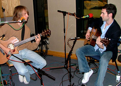 Maroon 5 - Straight out of the Gallery