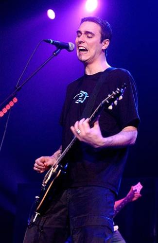 singing - breaking benjamin singing