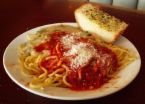 Spaghetti - Spaghetti dinner, meat sauce and garlic bread
