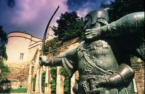 Nottingham - Robin Hood Statue - The statue of Robin Hood which stands outside Nottingham Castle grounds and is a famous landmark of the city.