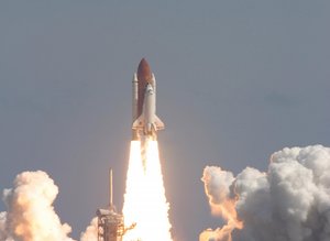 space shuttle - Space shuttle Atlantis lifts off from Cape Canaveral, FL space center.