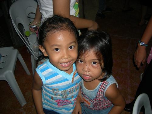 Filipino kids - Picture my son took in San Francisco.