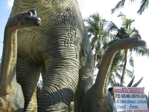 dinosaurs - life sized models of dinosaurs at Manila bay