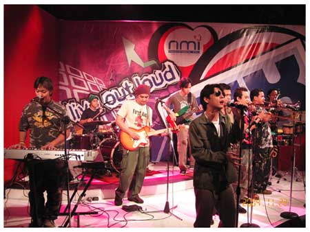 Brownman Revival - A picture of a popular Filipino reggae band, brownman Revival