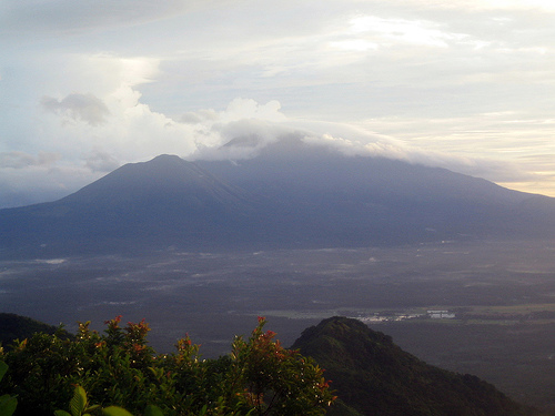 mount banahaw - for paranormalists, UFO geeks and nerds, spiritualists, yoigists and all people tuned to the spirit world, i recommend u visit this place