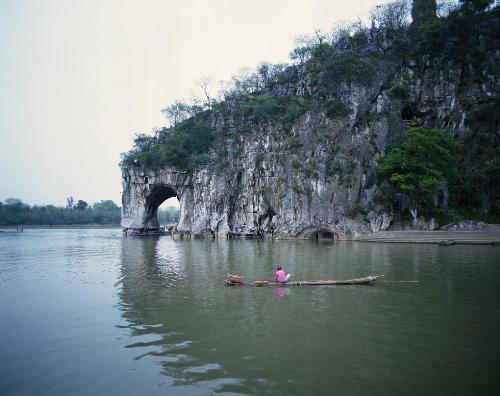 xiangshan park in GuiLin - The picture is xiangshan park,i have living in Guilin china for more than 7 years,i like Guilin,like the people live in Guilin,and living in Guilin you needn't pay much money and have a better life.the water in Li river is so clean,and you can see the inverted reflection in water very clear,it is very fine to boat with your partner,and breathing the fresh air.thousands of people come to Guilin for travel every year.
