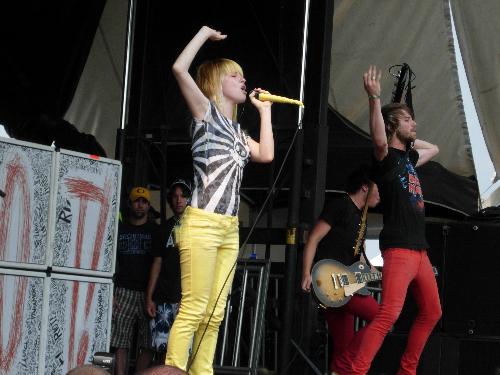 Paramore - at warped on august 4