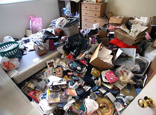 One of the Bedrooms - Evidently there were piles of garbage like this in all 3 bedrooms. One of the Bedrooms - Evidently there were piles of garbage like this in all 3 bedrooms.