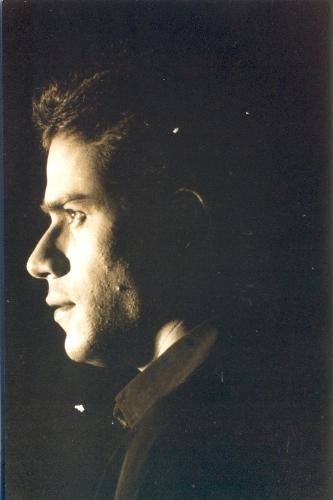 this as my profile - wish i saw light.
