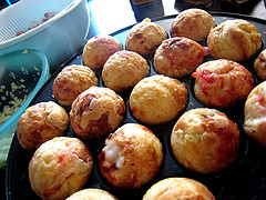 This is the japanese takoyaki! - I really love takoyaki!!!! I love to eat it over and over again!