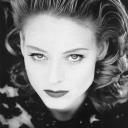 jodie foster - She is a very independent woman.