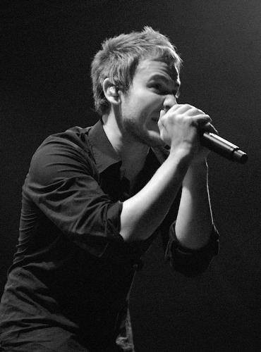 lifehouse - Jason of Lifehouse, how can you not fall in love with his voice?