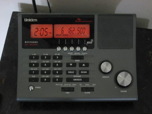 Police scanner/weather radio - A possible life saver device all should have.
Even if it's just a weather radio. Police scanner/weather radio - A possible life saver device all should have.
Even if it's just a weather radio.