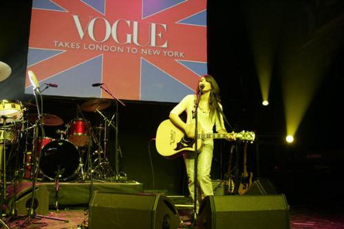 kt tunstall - Big black horse and the cherry tree.