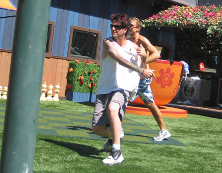 Evel and Dustin - Wow bb is making me mad! Evel and Dustin - Wow bb is making me mad!
