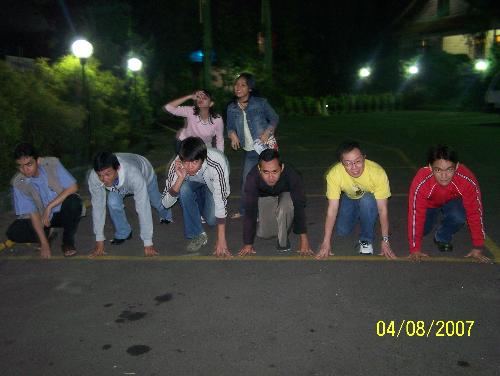 Nite running....or acted like we're running :P - In Bandung Indonesia, just a glance of how unlucky we are to have a running sessions in the middle of the night....err, just pretending actually :)