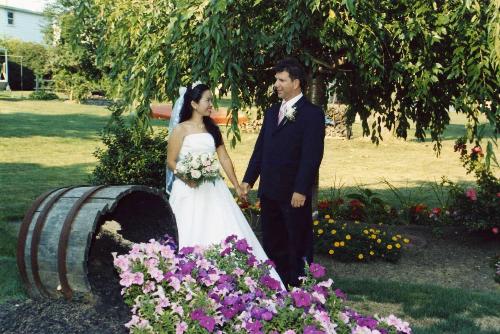 our wedding day - this is our wedding day on August 18th, 2006, it would be our 1st anniversary just few days from now.