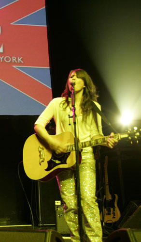 kt tunstall - Big black horse and the cherry tree.