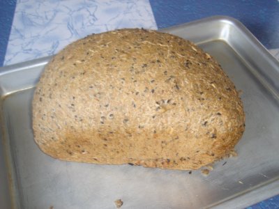 Black sesame walnut wholemeal bread - This is black sesame walnut wholemeal bread knead and baked by my bread machine.Does it looks yummy?
