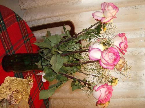 flowers on christmas day - this is the bouguet of pink flowers that i received from my hunney on christmas day. he's so sweet!