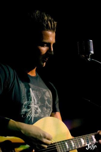 secondhand serenade - singer os secondhand serenade playing guitar