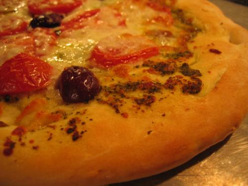 pizza - pizza..so good to eat and so yummy..picture of pizza