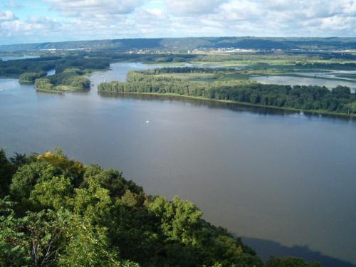 Up the Mississippi - A photo that I took looking up the Mississippi for Pikes Peek