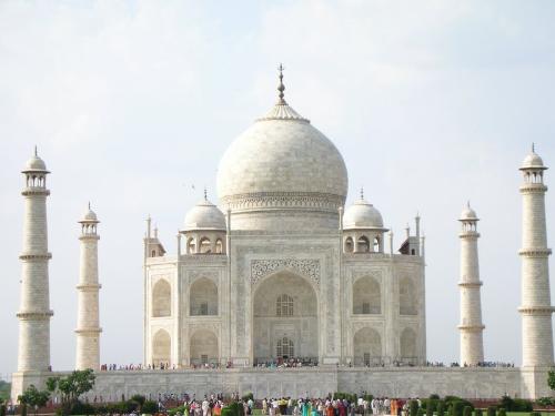 taj mahal - beauty that you can't deny.beautiful in true sense what is called as a masterpiece.