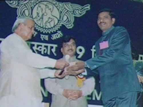 1st winner of Prime Minister's Shram Shri award fr - I am S.M.Basha,working with Hindustan Newsprint Ltd, since 26 years,now as a Supervisor in Chemical Recovery.I would like to forward my Ideas and suggestions to all pulp and paper mills in the World, to reduce input cost and cost of production.Already I had visited personally some of heavy Indian pulp and paper mills and done my Job at free of cost.My suggestions would help for Human Resource, Organization benefit and National Economy.I request you to please utilize my Ideas to reduce input cost, like savings in water,power,steam,furnace oil, coal, make-up chemicals and raw materials etc.It would help to stand steady in Global competative market.