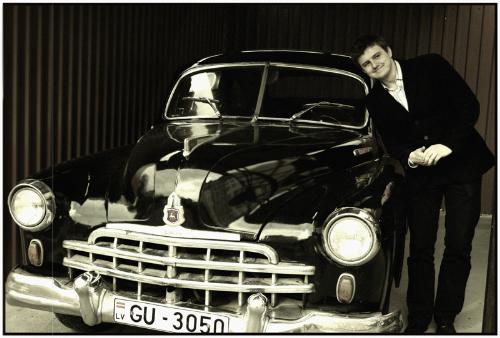 'zim' - That's not my car, but i wish it could be.