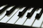 paino - piano playing instrument