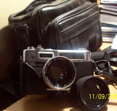 Yashica Camera - I have this camera on ebay am I allowed to say this if not I apologise