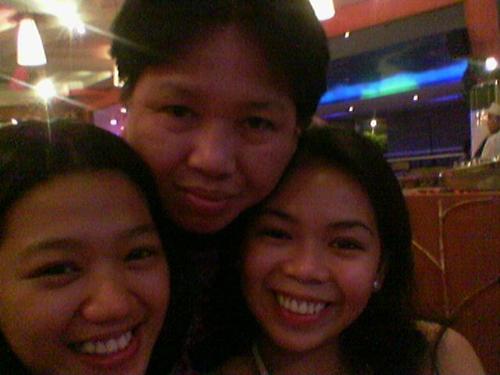 mommy at liz' bday - picture of liz, mommy and mai at marliz' 20th birthday at gerry's grill
