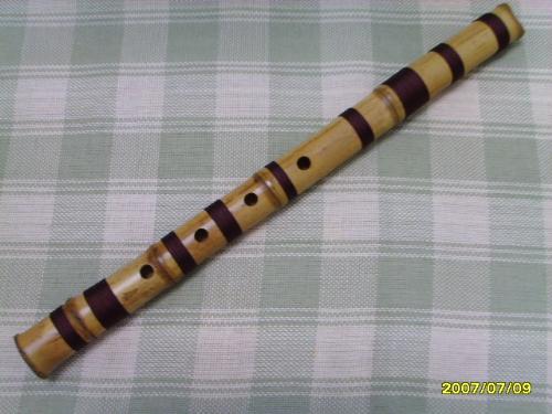 a japanese instrument - sakuhachi. it was originally made by chinese people in thounds years ago,then it was brought to japan.now it is not played by chinese,but widespread in japan.the sound of sakuhachi is beautiful.