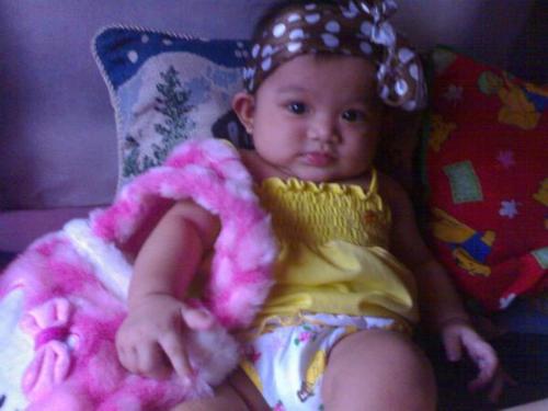 my baby - my baby girl.. guillian Idamie Prado.... she's cute..? isn't she??