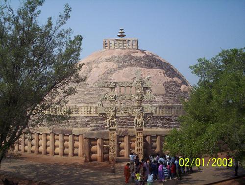 Sanchi Buddhaa Stupa in MP (India) - Sanch Buddha Stupa in Madya Pradash (India). It is a very old monument and has been included in world heritage site. Photo was taken by me.