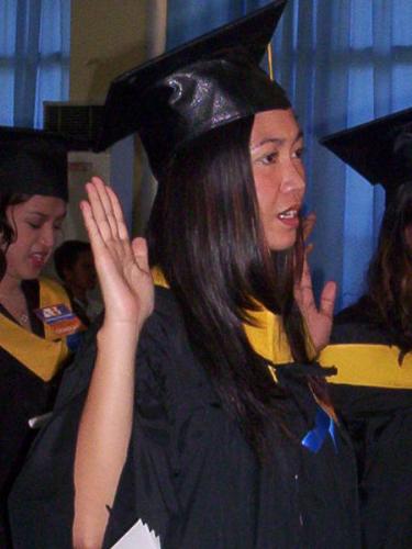 Pledge...pledge... - Graduation Day. Pledge...Pledge...Pledge...heheh I can't remeber alreafy but I was so happy that time I graduated. After all the sleepless nights of reading books, doing term papers, researching for tags, designing graphics and websites...huh...thank you LORD. Now I need a job.
