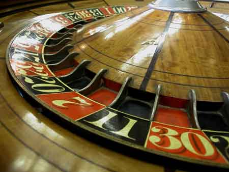 Gambling - Does roulette get you addicted? Do you have an addiction to wasting money?
