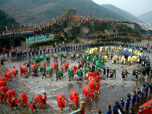tujia dance - It has a history of more than 1000 years.