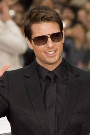 tom cruise - i wish i had his glasses :P
