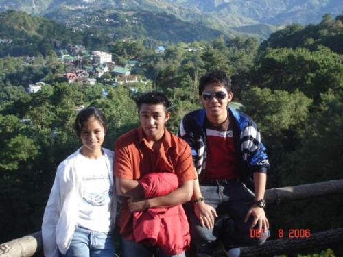 my new pals - taken at Minesview in Baguio