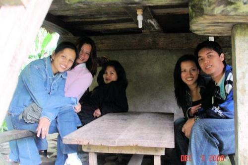 friends hanging out - taken at tam-awan in Baguio
