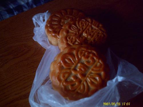 the mooncake i bought yesterday - the first one is coffee,second beef and three egg