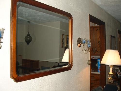 Mirror - Picture of a mirror Mirror - Picture of a mirror