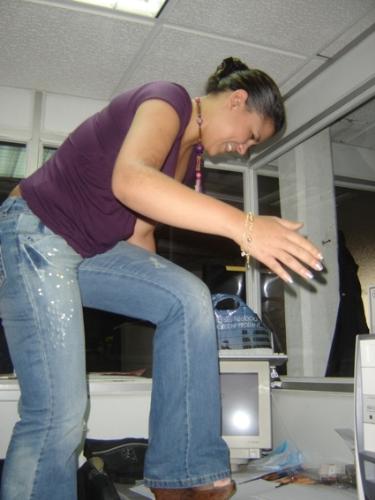 Me changing ligths - at work one of the ligths wasnt working very well... so one of the jornalists took a pic of me when i was trying to fix it..